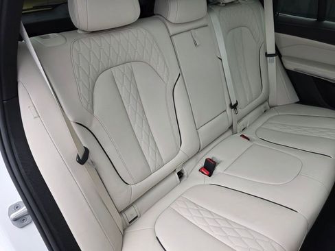 Used 2024 BMW X5 sDrive40i w/ Premium Package image 26