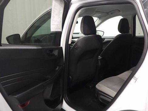 Used 2022 Ford Escape SE image 13