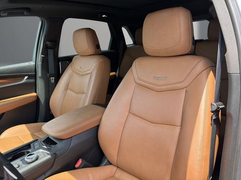 Certified 2023 Cadillac XT5 Premium Luxury w/ Technology Package FWD image 14