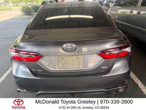 Used 2021 Toyota Camry SE w/ Convenience Package FWD image 5