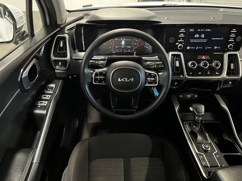 Used 2022 Kia Sorento LX FWD image 18