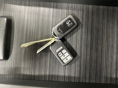 Used 2022 Honda Pilot Sport image 37