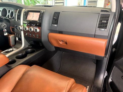 Used 2013 Toyota Tundra Platinum image 22