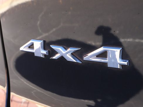 Used 2020 Jeep Cherokee Latitude Plus w/ Comfort/Convenience Group image 28