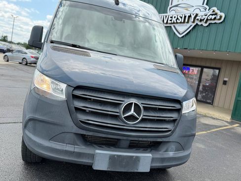 Used 2019 Mercedes-Benz Sprinter 144 image 9