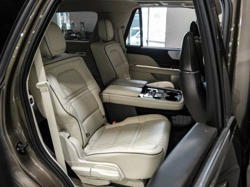 Used 2020 Lincoln Navigator Black Label w/ Cargo Convenience Package AWD/4WD image 31