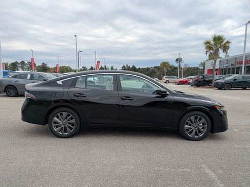 New 2026 Nissan Sentra SL w/ Floor Mat Package FWD image 2