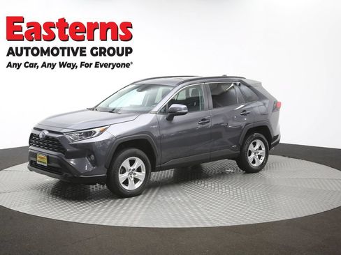 Used 2021 Toyota RAV4 XLE AWD/4WD image 56