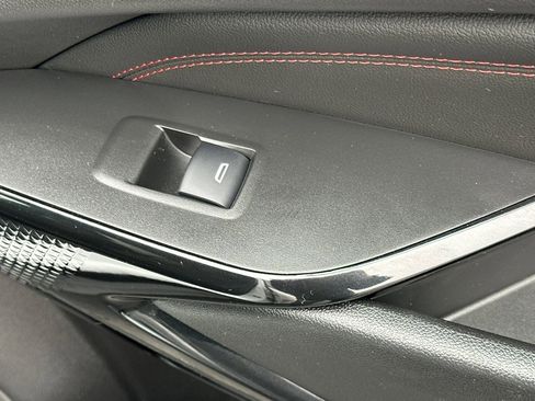 Used 2025 Chevrolet Trax RS w/ Driver Confidence Package image 22