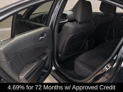 Used 2018 Dodge Charger SXT w/ Travel & Safety Group RWD image 11