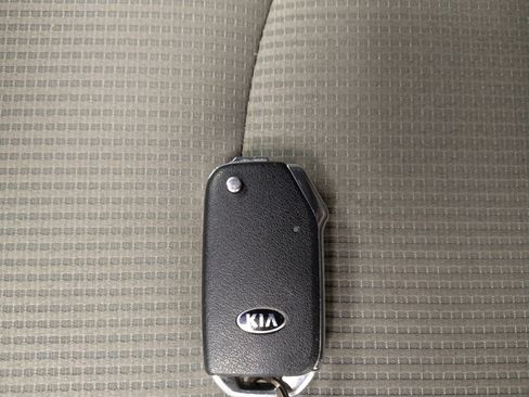 Used 2021 Kia Forte LXS FWD image 32