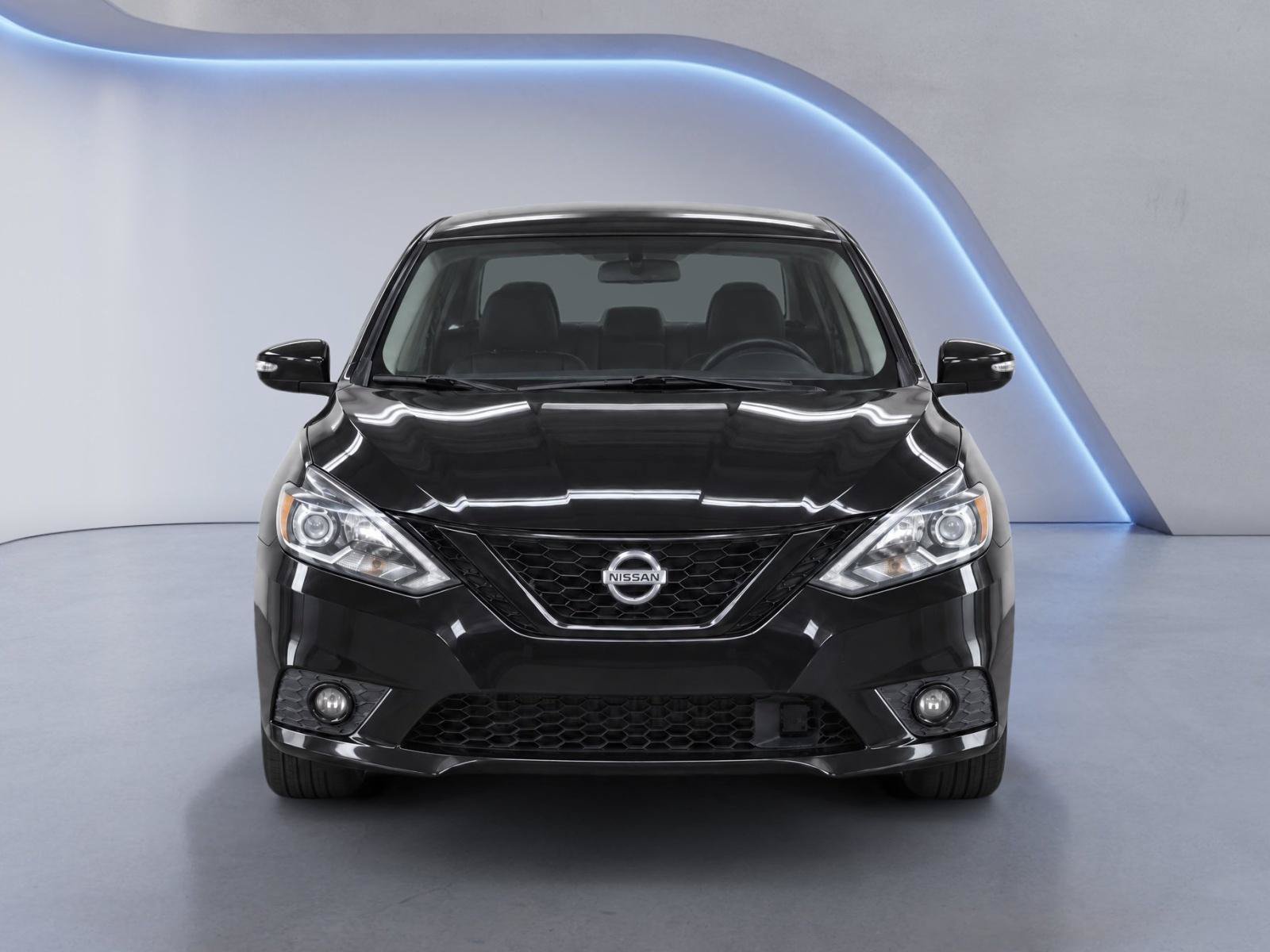 Used 2018 Nissan Sentra SR w/ SR Midnight Edition Package FWD image 5