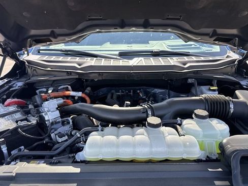 Used 2025 Ford F150 Lariat w/ Equipment Group 502A High AWD/4WD image 26