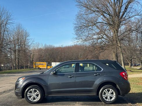 Used 2017 Chevrolet Equinox LS image 9