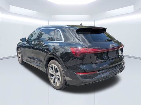 Used 2024 Audi Q8 e-tron Premium Plus w/ Premium Plus Package AWD/4WD image 5
