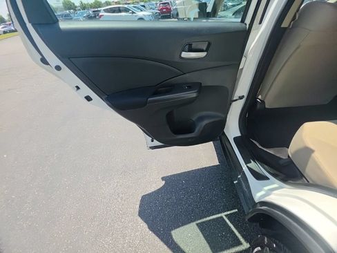 Used 2016 Honda CR-V LX image 25