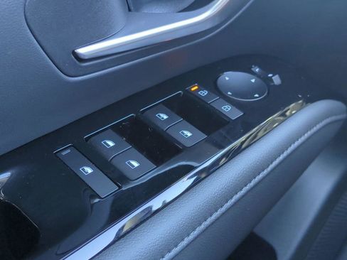 New 2026 Hyundai Tucson Limited image 32