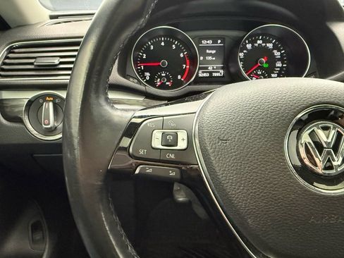 Used 2018 Volkswagen Passat 2.0T SE image 27