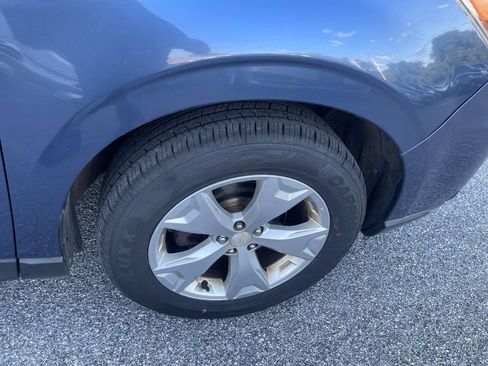 Used 2014 Subaru Forester 2.5i Premium w/ All-Weather Package AWD/4WD image 32