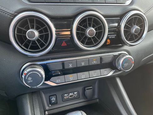 Used 2025 Nissan Sentra SV image 23