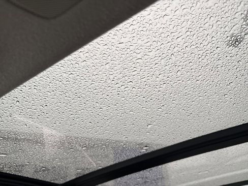 Certified 2025 Volvo XC40 B5 Plus image 31