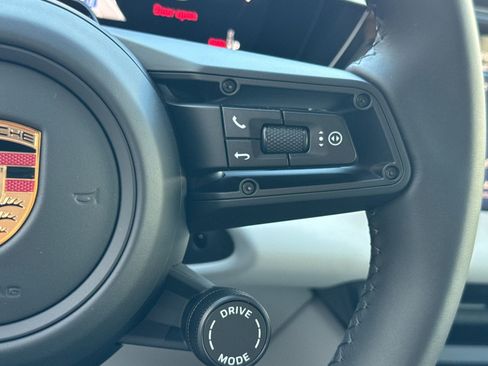 New 2026 Porsche Macan 4 Electric image 30