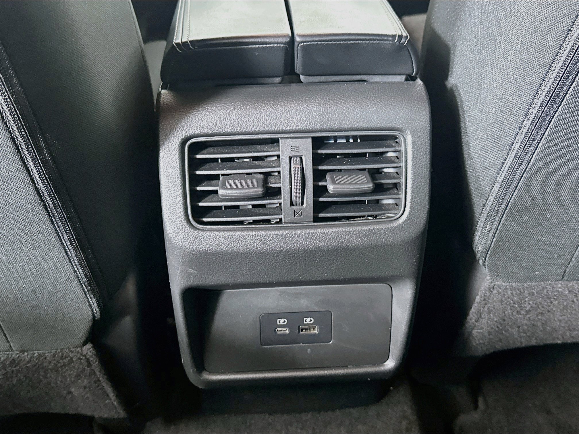 Used 2023 Nissan Rogue SV FWD image 27