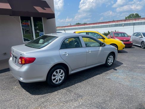 Used 2010 Toyota Corolla FWD image 5