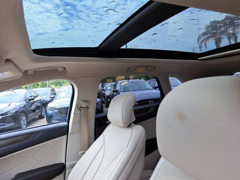 Used 2019 Lincoln MKC Reserve w/ MKC Technology Package image 12