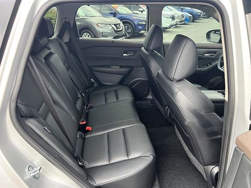 Certified 2023 Nissan Rogue SV w/ SV Premium B Package FWD image 16