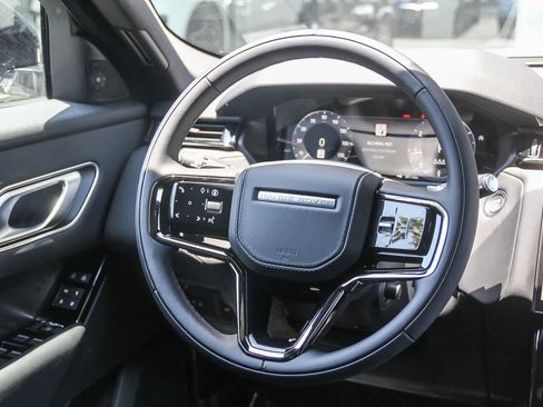 Used 2026 Land Rover Range Rover Velar S AWD/4WD image 14