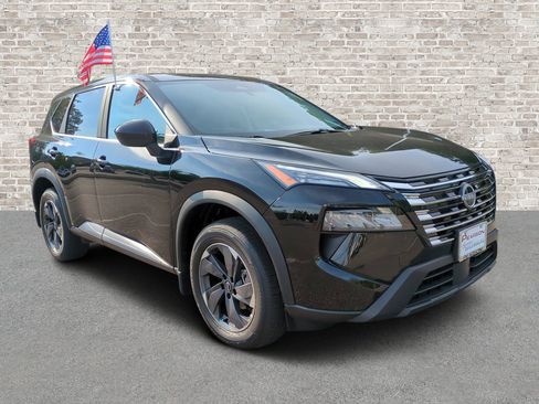Used 2026 Nissan Rogue SV FWD image 1