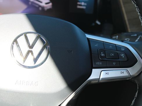 Certified 2024 Volkswagen Atlas SE image 13