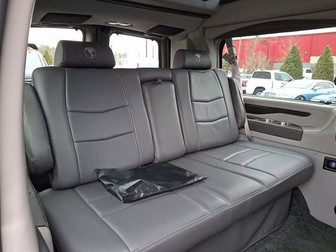 Used 2021 GMC Savana 2500 image 15