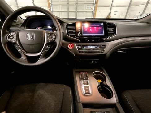 Used 2021 Honda Ridgeline Sport image 14