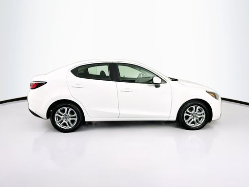 Used 2018 Toyota Yaris iA FWD image 10