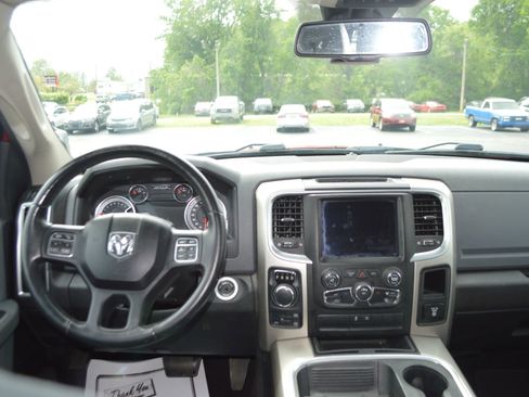 Used 2018 RAM 1500 Classic SLT w/ Luxury Group AWD/4WD image 17