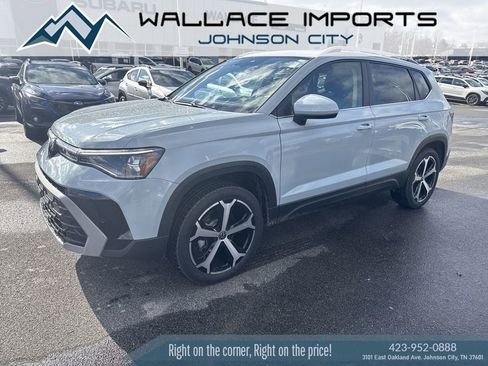 New 2026 Volkswagen Taos SEL image 3