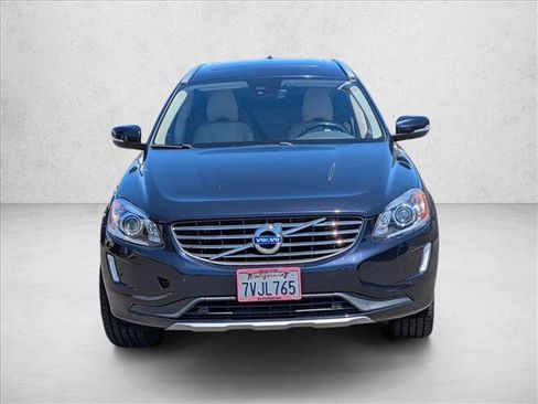 Used 2017 Volvo XC60 T6 Inscription w/ Preferred Option Package AWD/4WD image 2