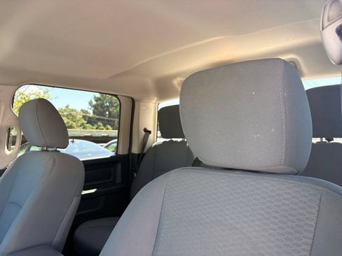 Used 2015 RAM 1500 Express RWD image 21