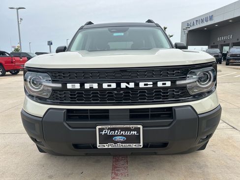 New 2025 Ford Bronco Sport Outer Banks image 3