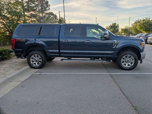 Used 2019 Ford F250 Lariat w/ Lariat Ultimate Package image 3