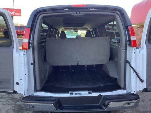 Used 2021 Chevrolet Express 3500 LT w/ LT Preferred Equipment Group image 8