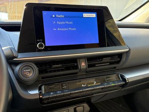 Used 2023 Toyota Prius LE image 11