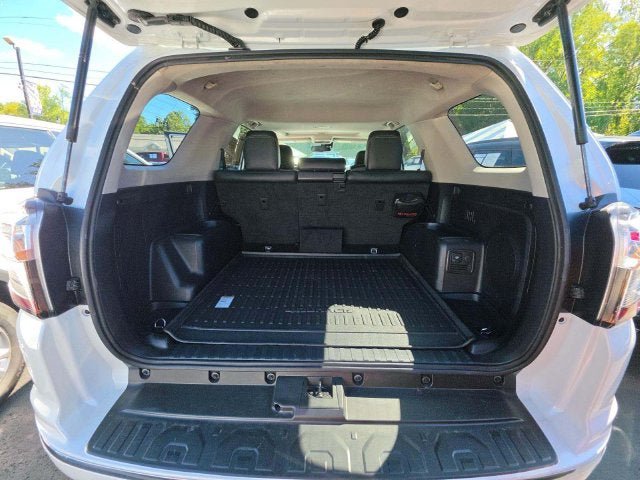 Used 2024 Toyota 4Runner Limited AWD/4WD image 10