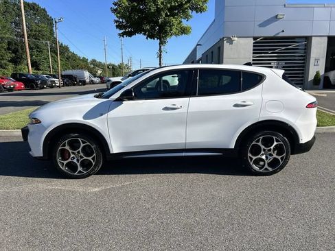 Used 2024 Alfa Romeo Tonale Ti AWD/4WD image 5
