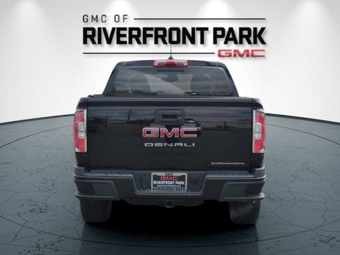 Used 2022 GMC Canyon Denali w/ Denali Black Edition Package AWD/4WD image 4