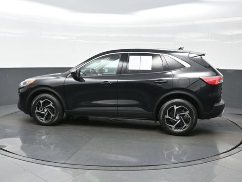 Used 2020 Ford Escape SE AWD/4WD image 3