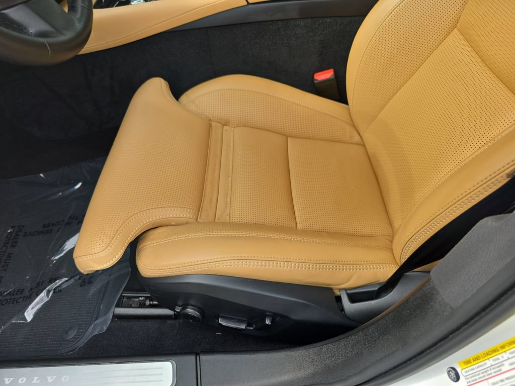 Certified 2025 Volvo V90 B6 Cross Country Ultra AWD/4WD image 20