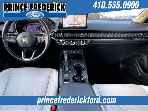 Used 2022 Honda Civic Touring image 14